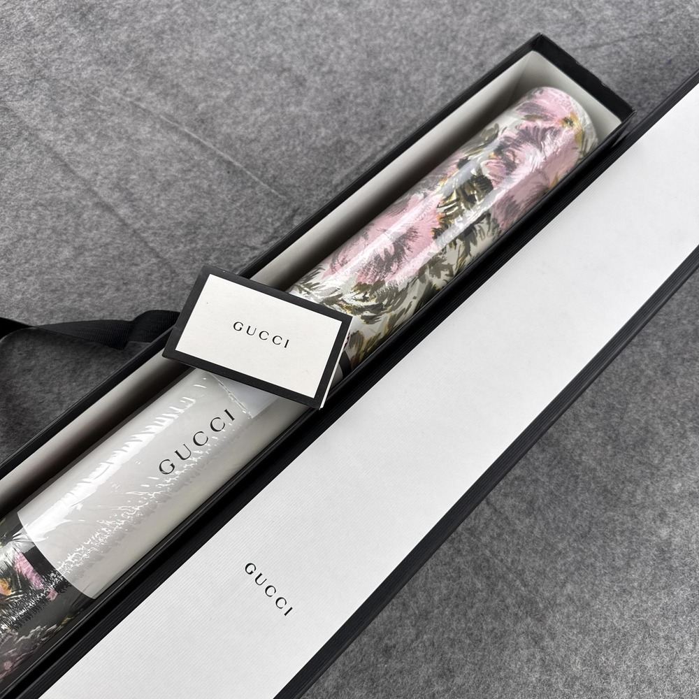 Gucci Pink Floral Non-Woven Wallpaper Roll 0.7m X 8.2m Boxed Luxury Decor